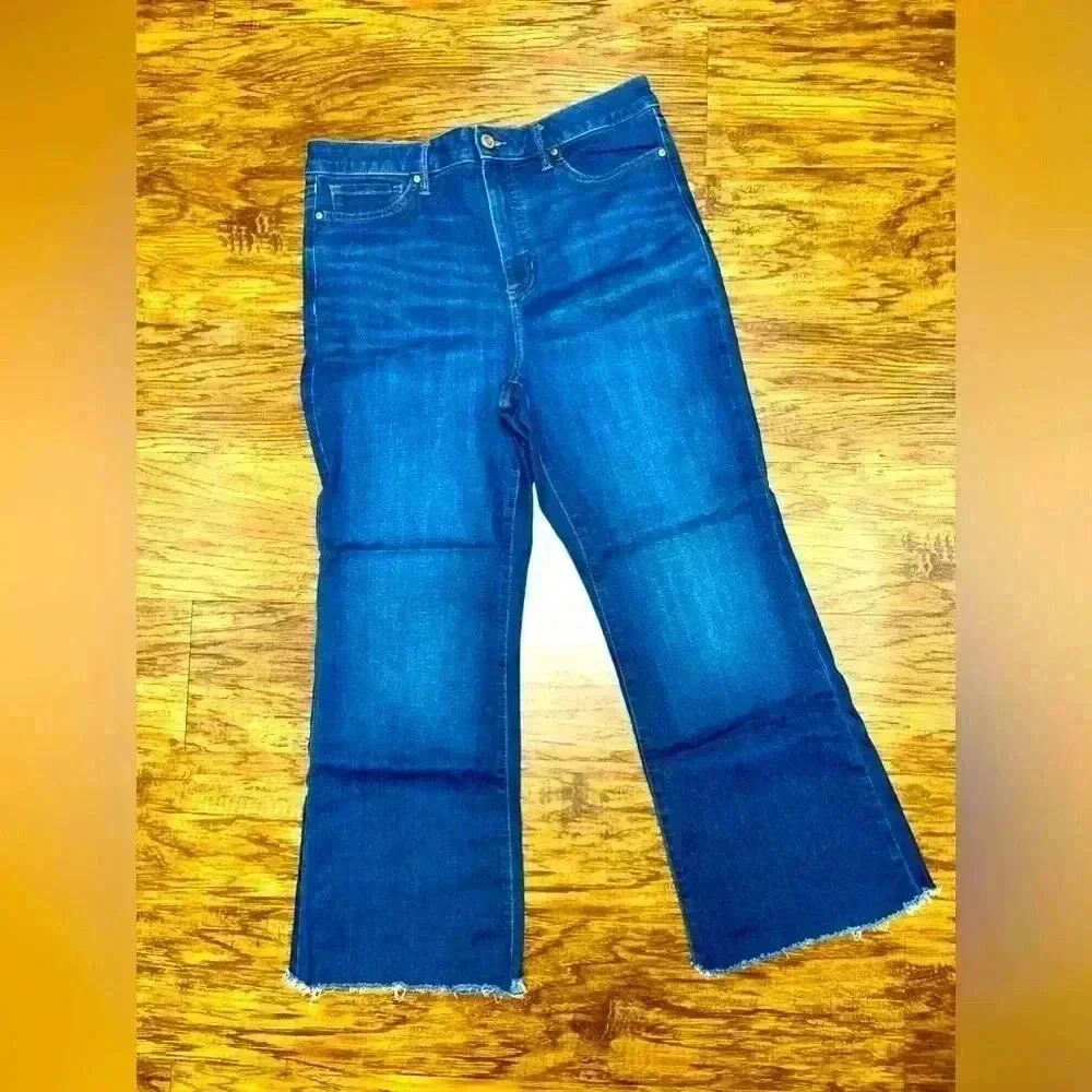 Lauren Conrad Super High Rise Flare Jeans Size 16 short